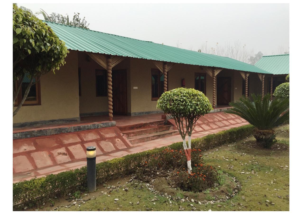 Dr. Sudha'S Ayurveda Hotel Muzaffarnagar Exterior foto