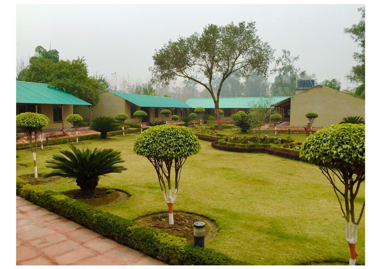 Dr. Sudha'S Ayurveda Hotel Muzaffarnagar Exterior foto
